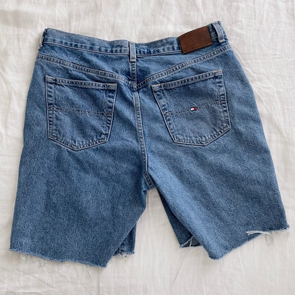 Vintage Tommy Hilfiger Cut-Off Shorts / Size 10 - Picture 2 of 4